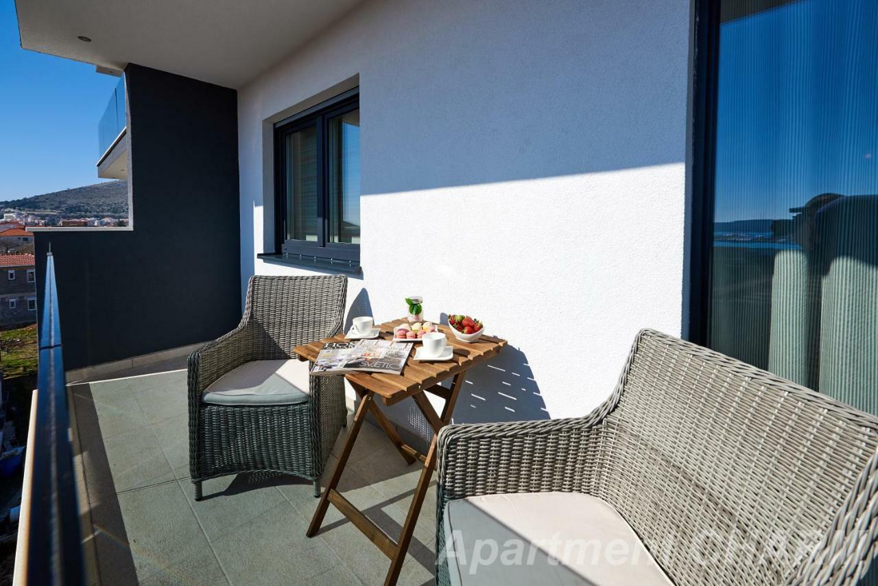 Luxury Apartment Charm With Pool Trogir Luaran gambar