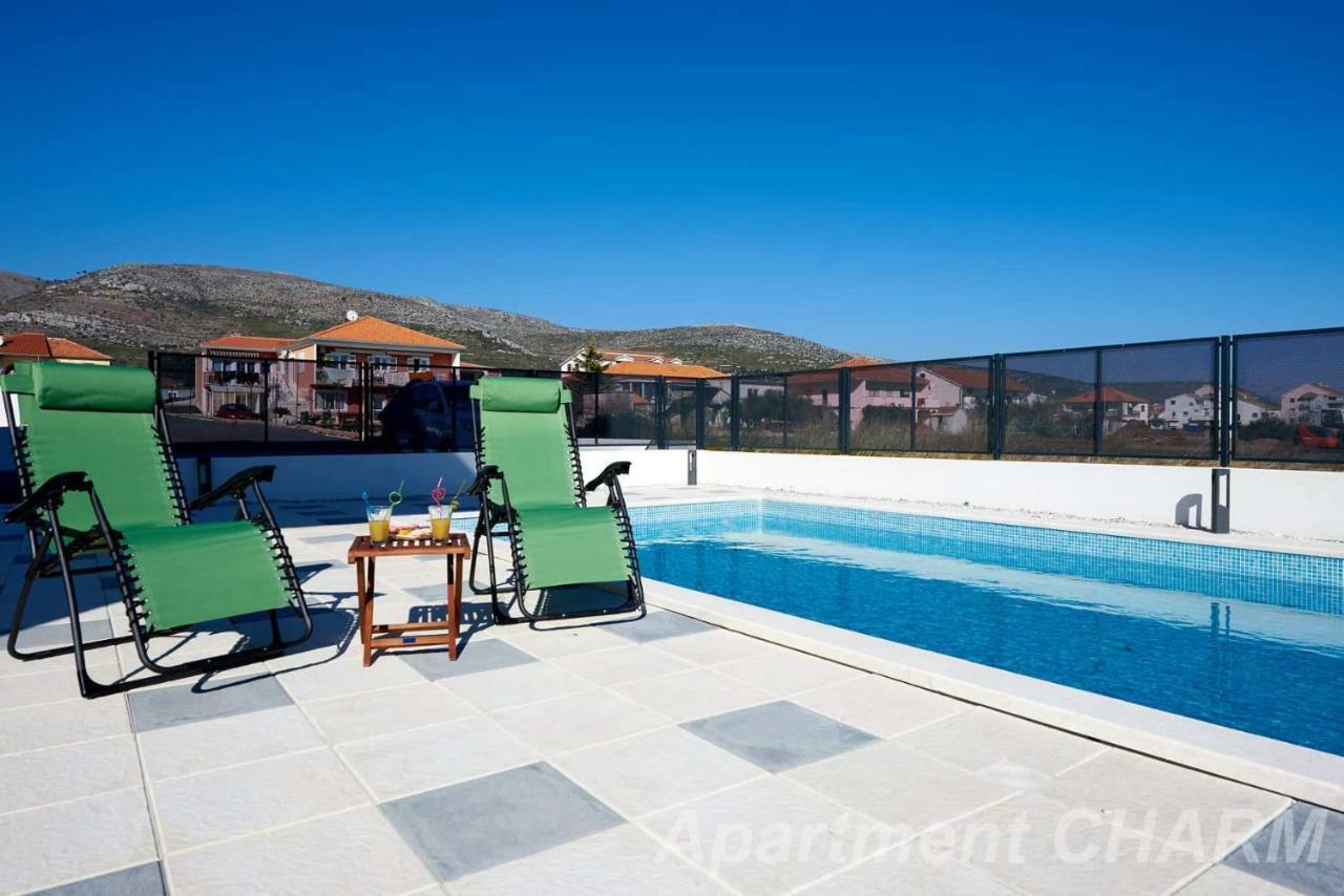 Luxury Apartment Charm With Pool Trogir Luaran gambar